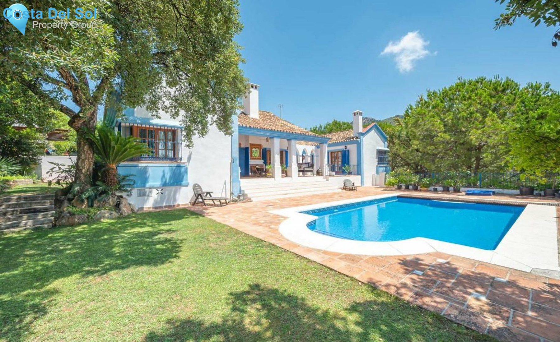Detached Villa in Benahavís-1201010