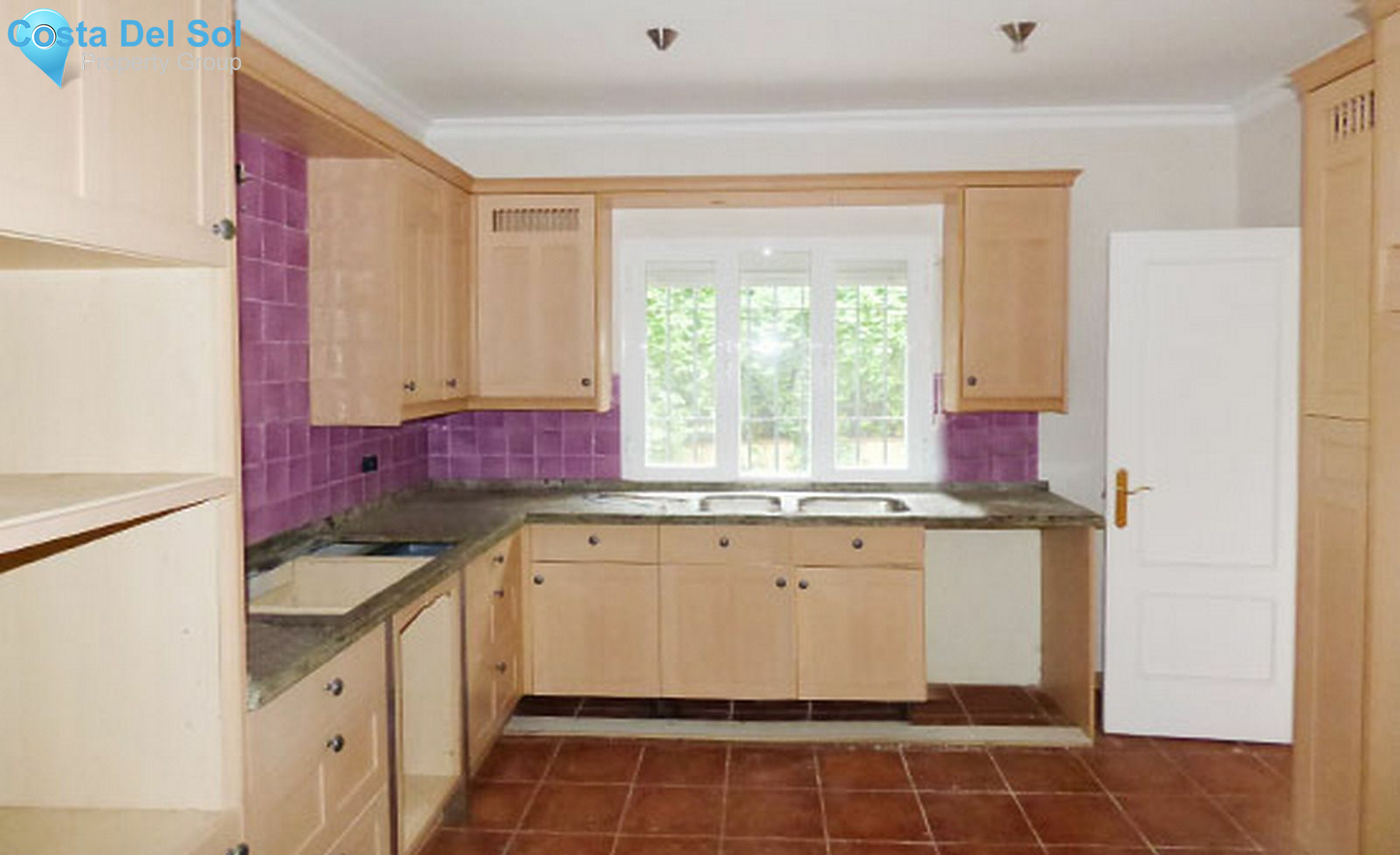 Detached Villa in Benahavís-1388455