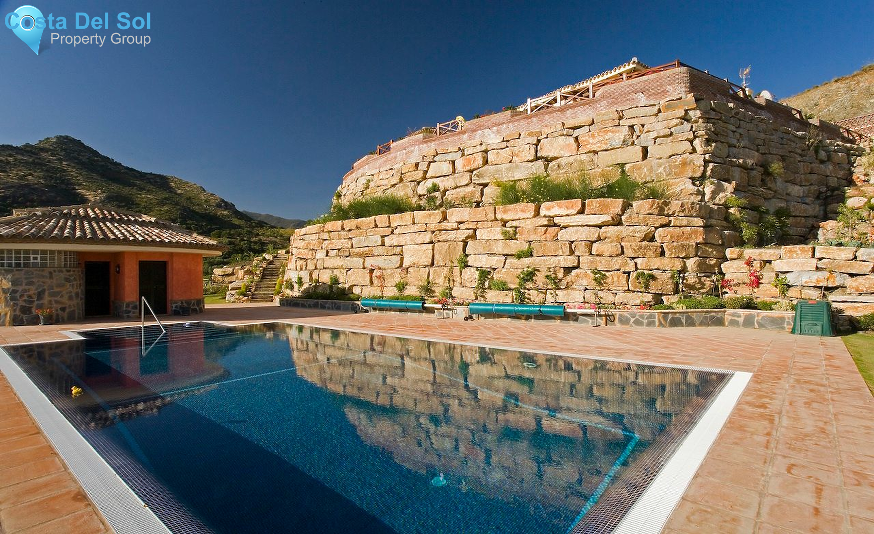 Detached Villa in Benahavís-1418404