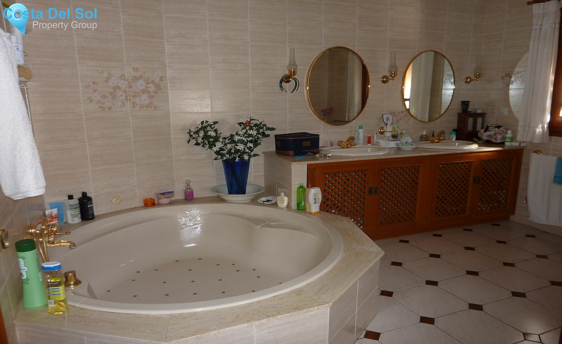 Detached Villa in Benahavís-1497771