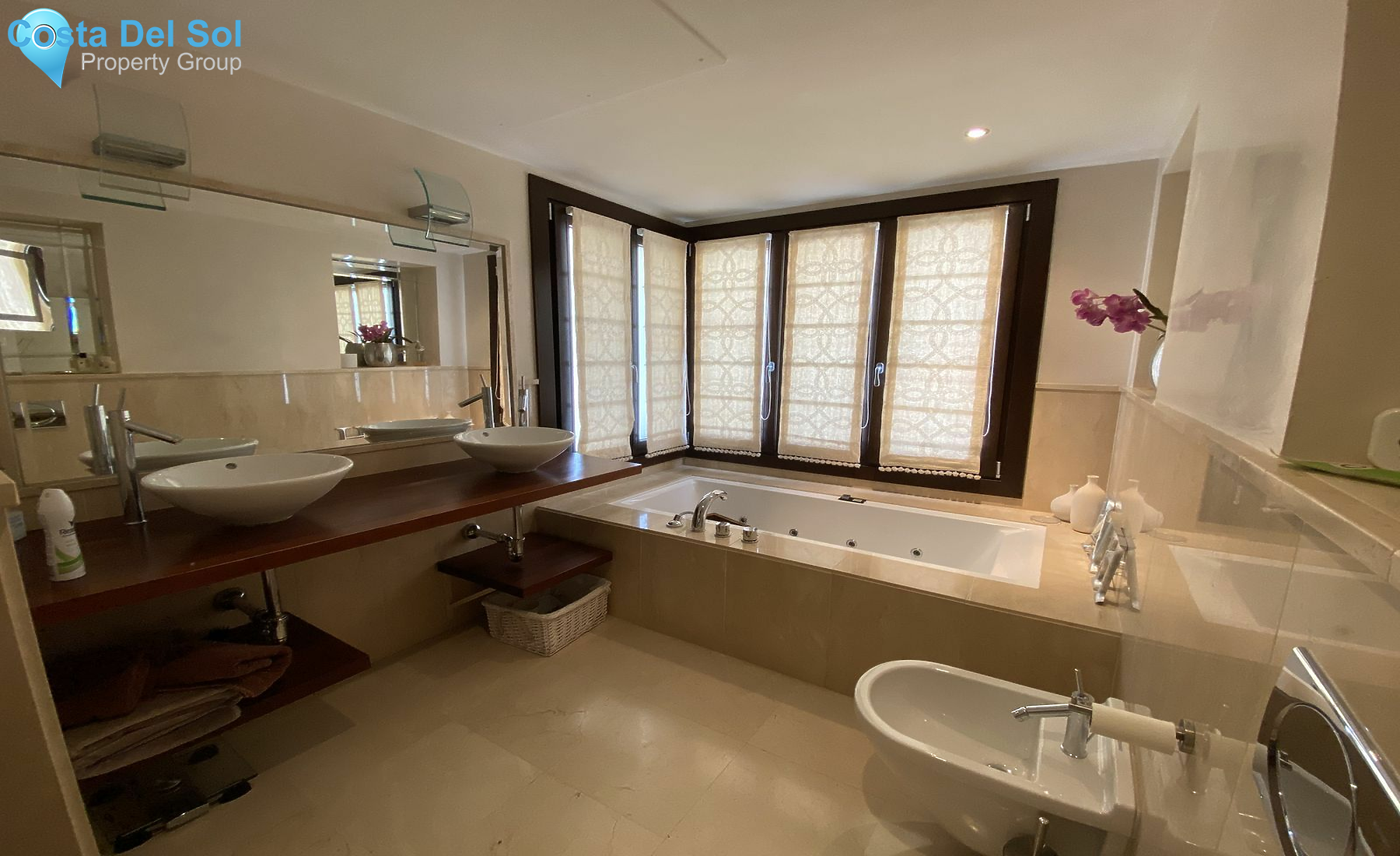 Detached Villa in Benahavís-1532273