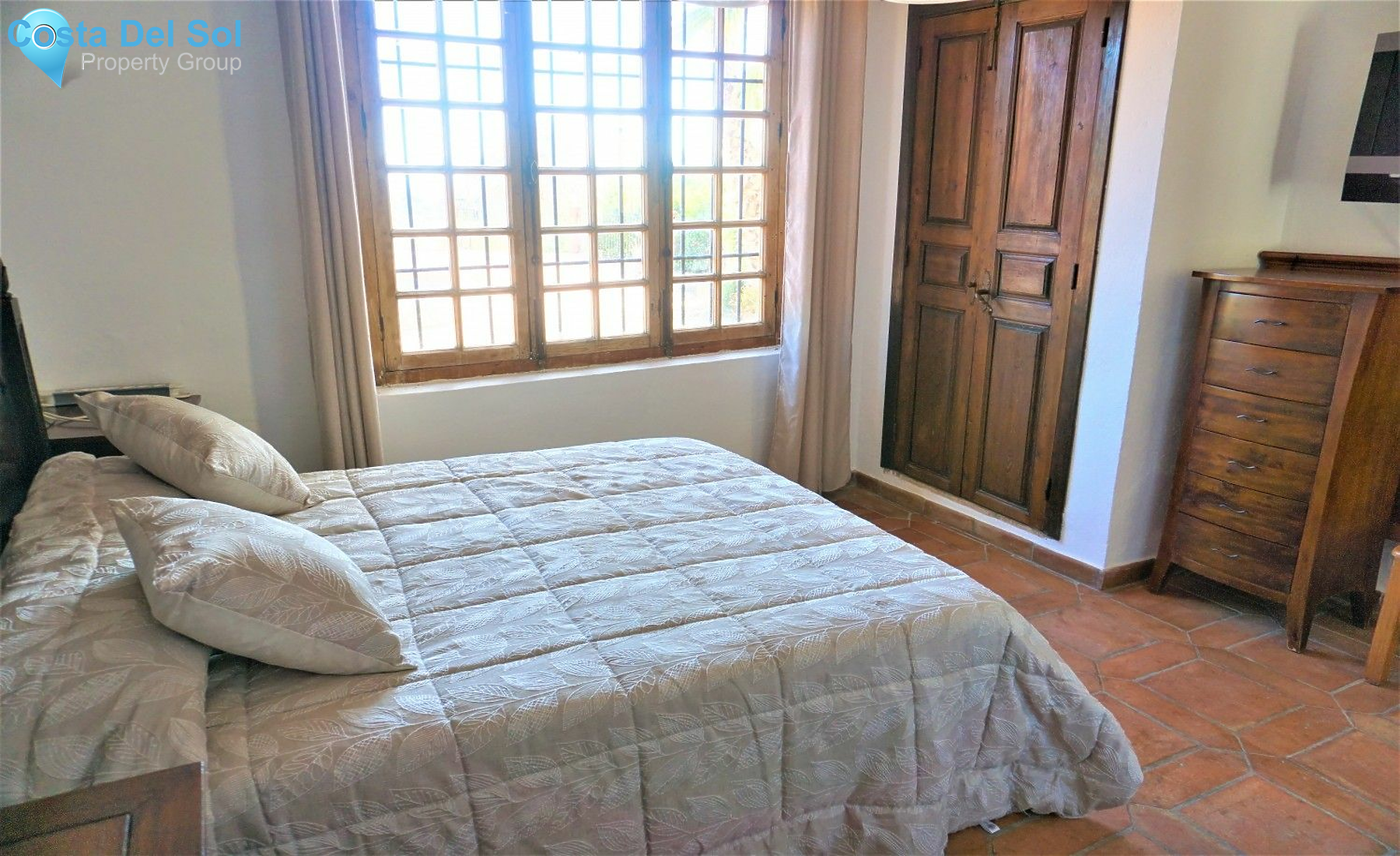 Detached Villa in Benamocarra-1400321
