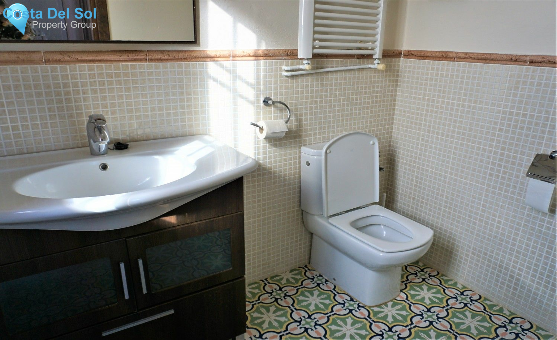Detached Villa in Benamocarra-1400323