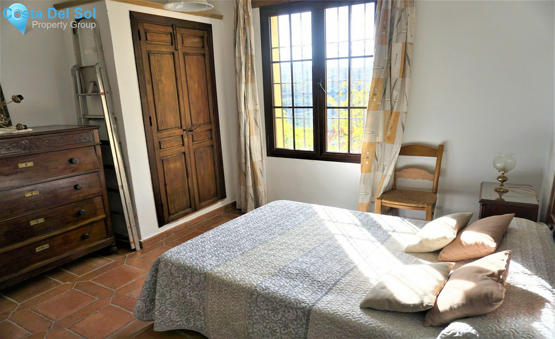 Detached Villa in Benamocarra-1400327