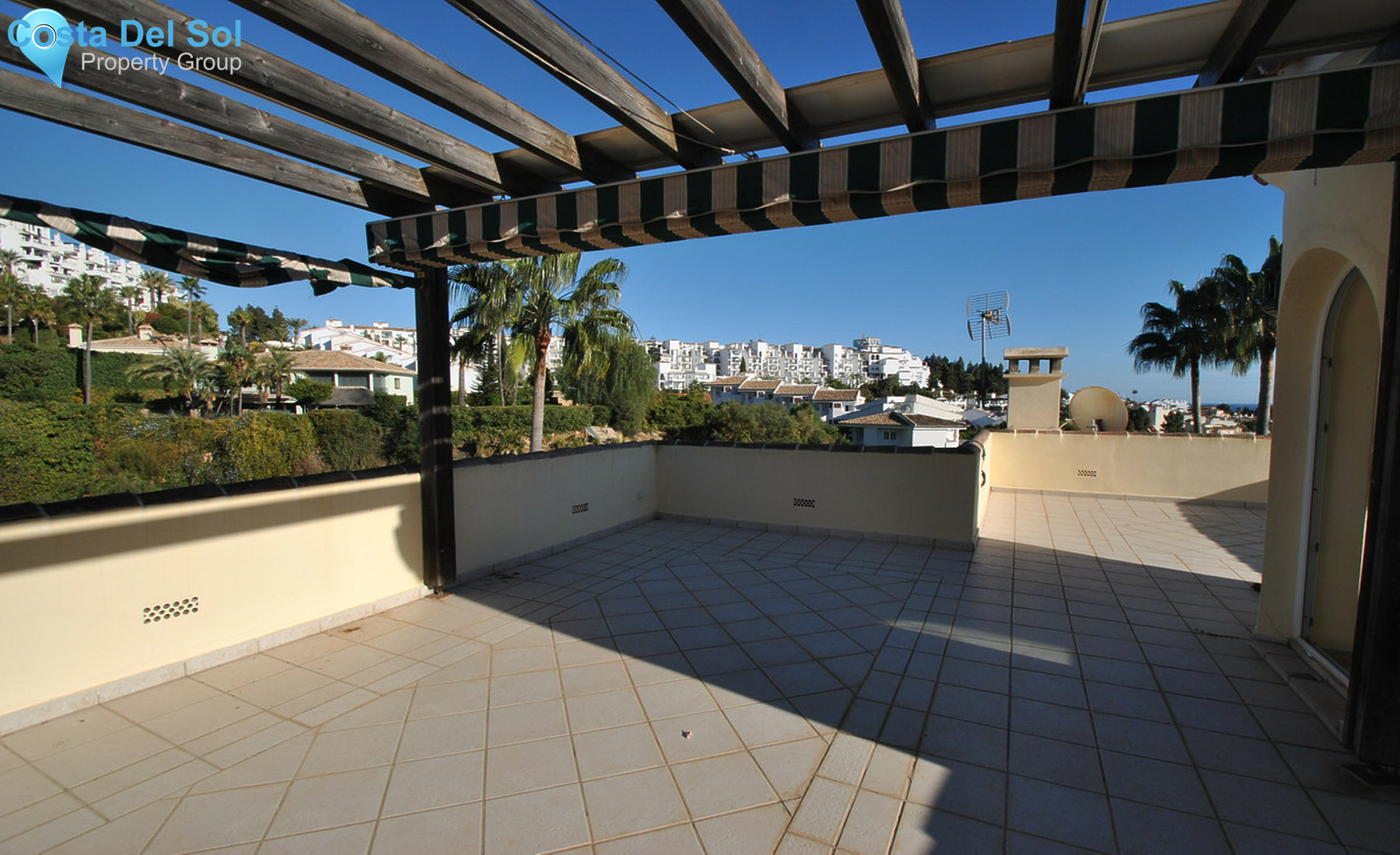 Detached Villa in Calahonda-707757