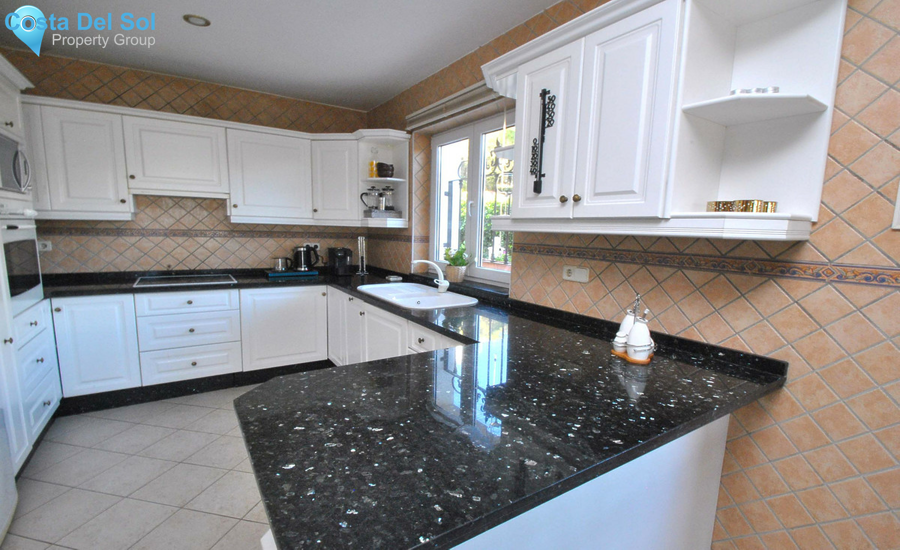 Detached Villa in Calahonda-707742