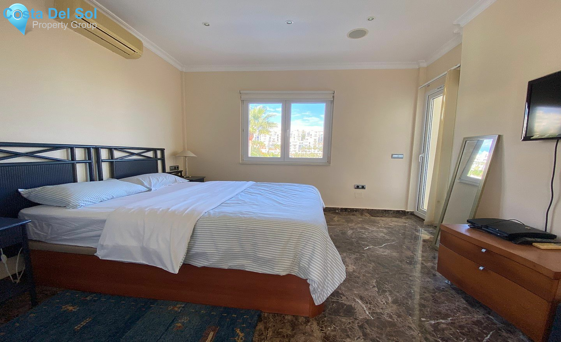 Detached Villa in Calahonda-1512633