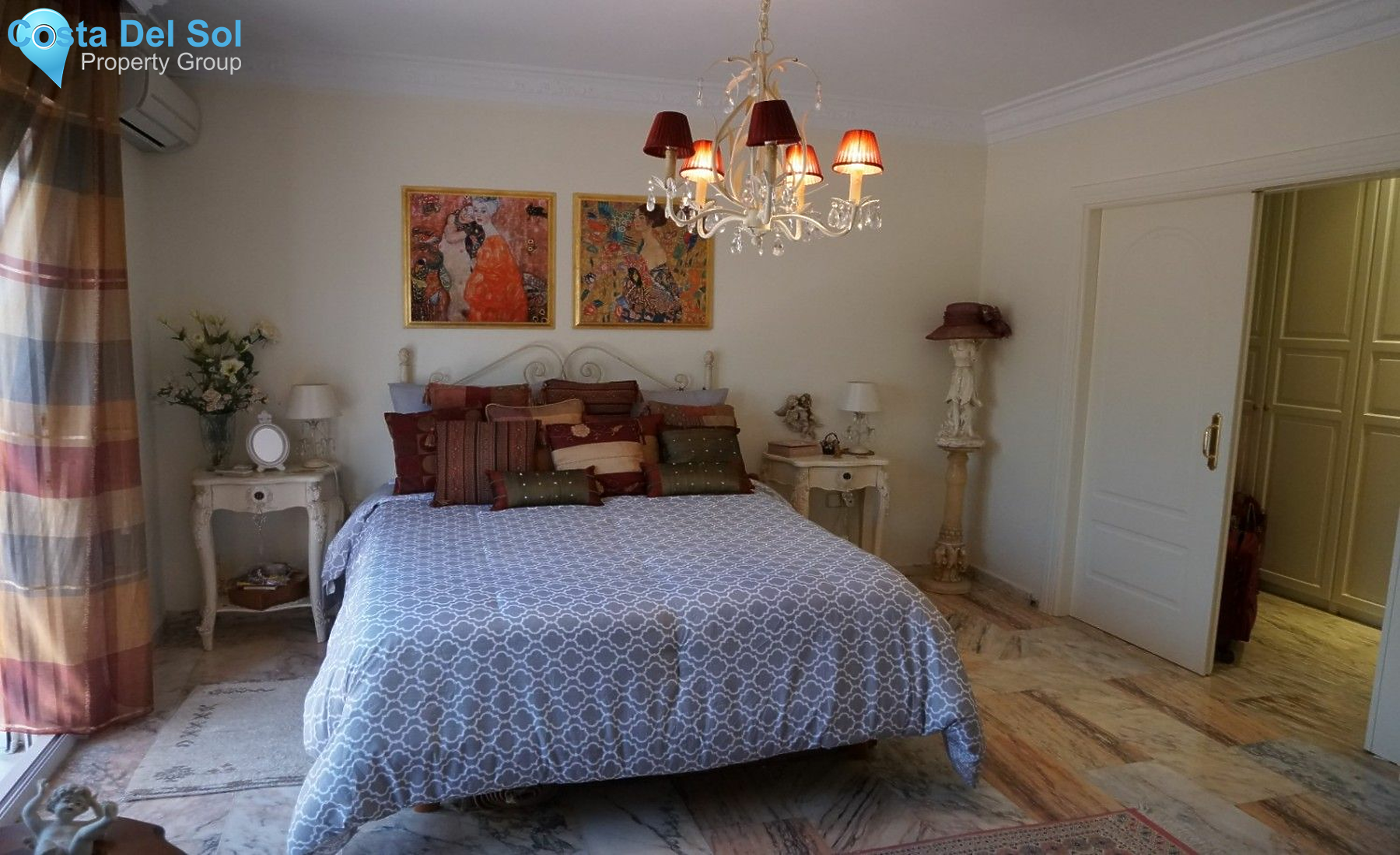 Detached Villa in Caleta de Vélez-1553777