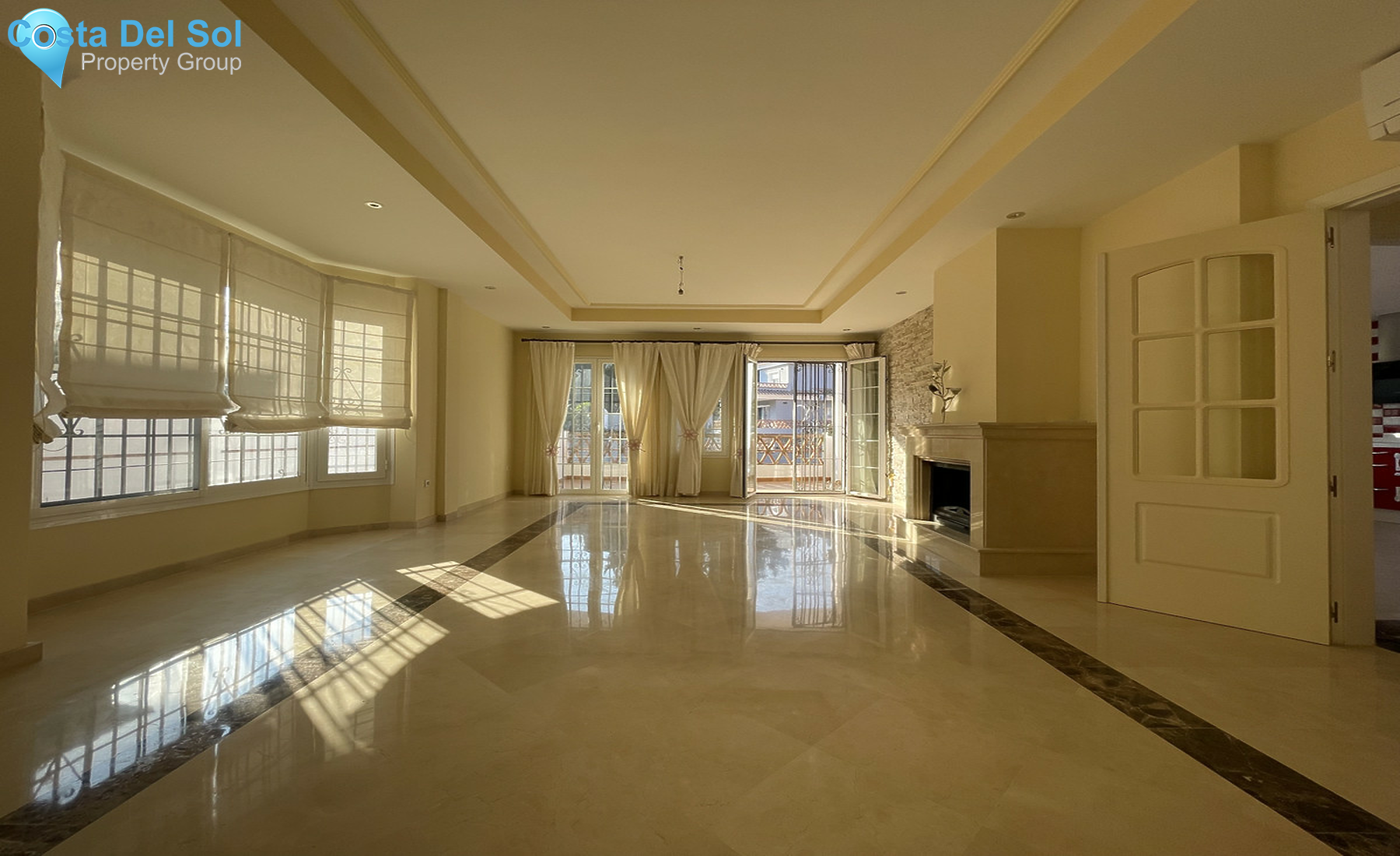 Detached Villa in Mijas Costa-731268