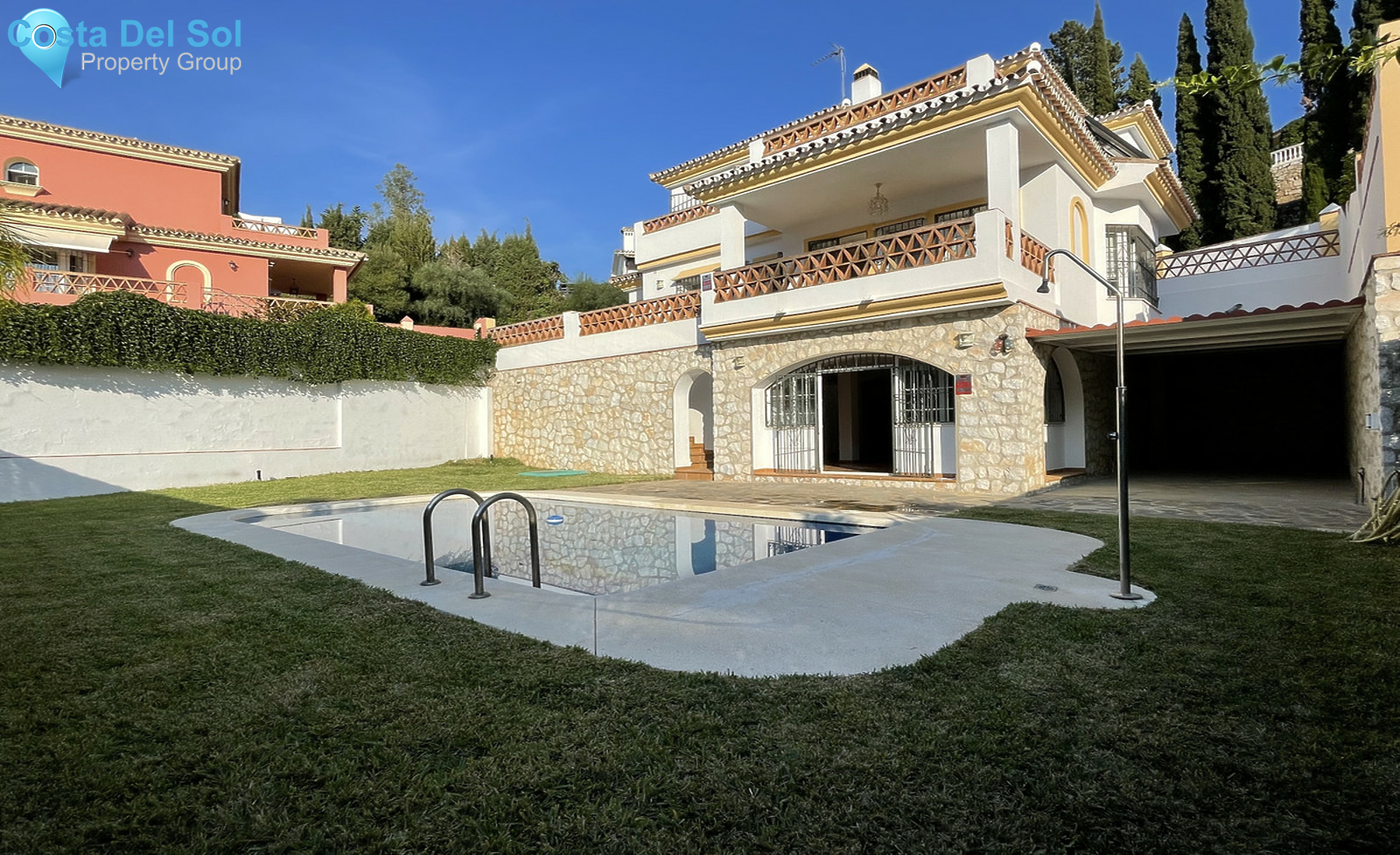 Detached Villa in Mijas Costa-731259