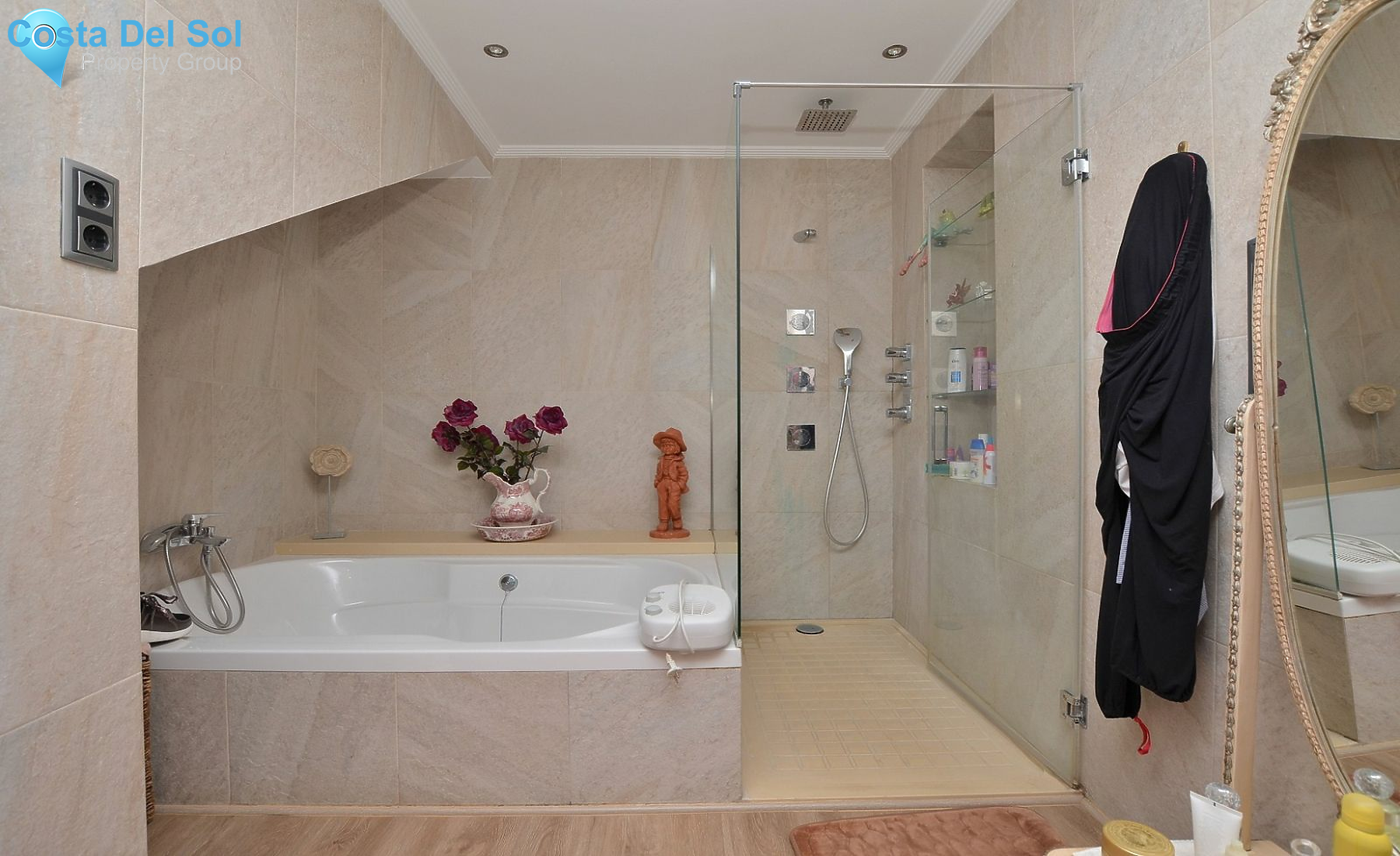 Detached Villa in Cerros del Aguila-1143938