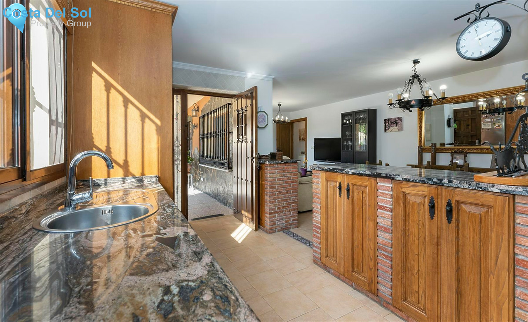 Detached Villa in Coín-719617