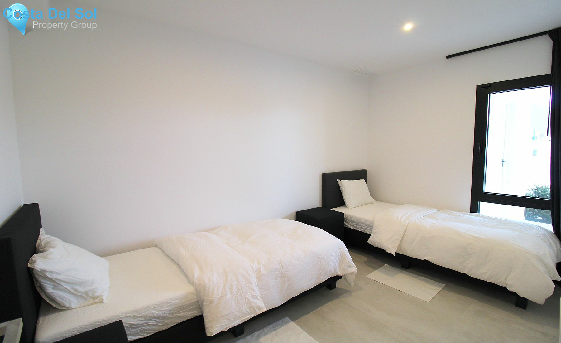 Detached Villa in El Chaparral-1179608