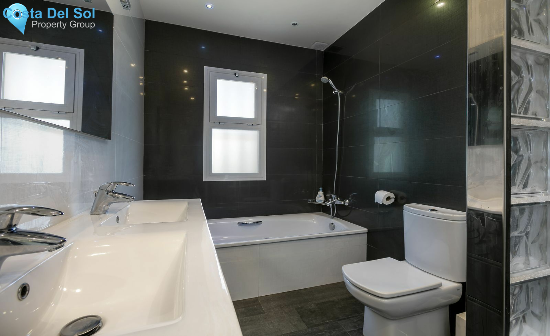 Detached Villa in El Chaparral-1484176