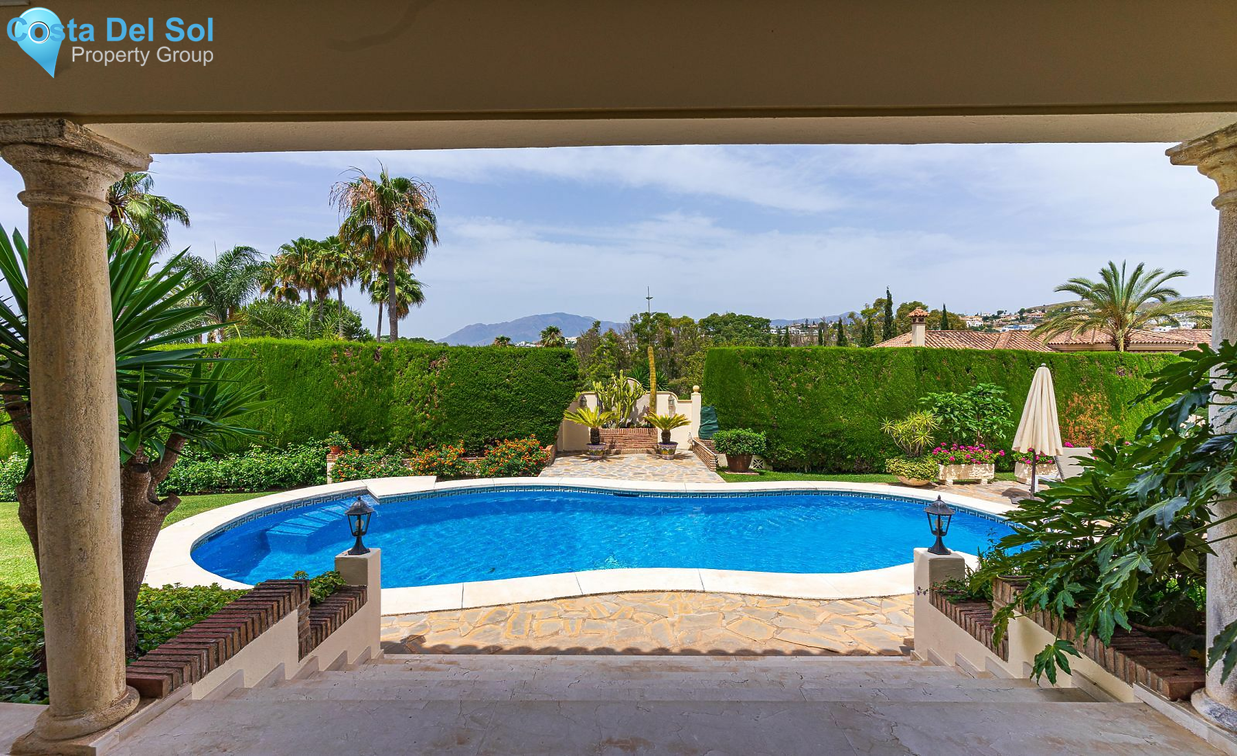 Detached Villa in El Paraiso-1131078