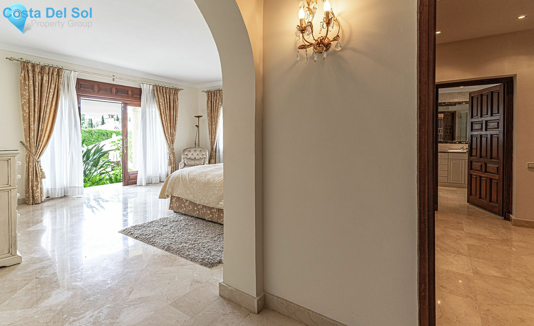 Detached Villa in El Paraiso-1131090