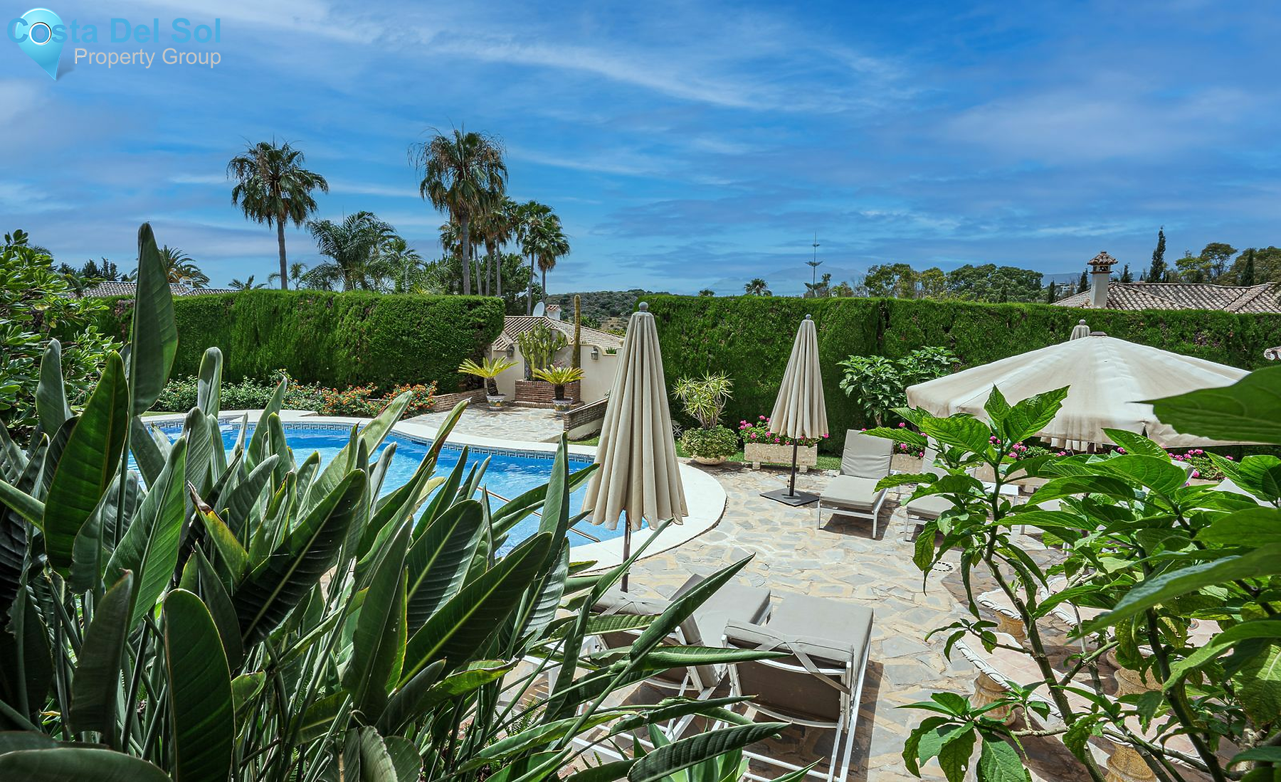 Detached Villa in El Paraiso-1131093