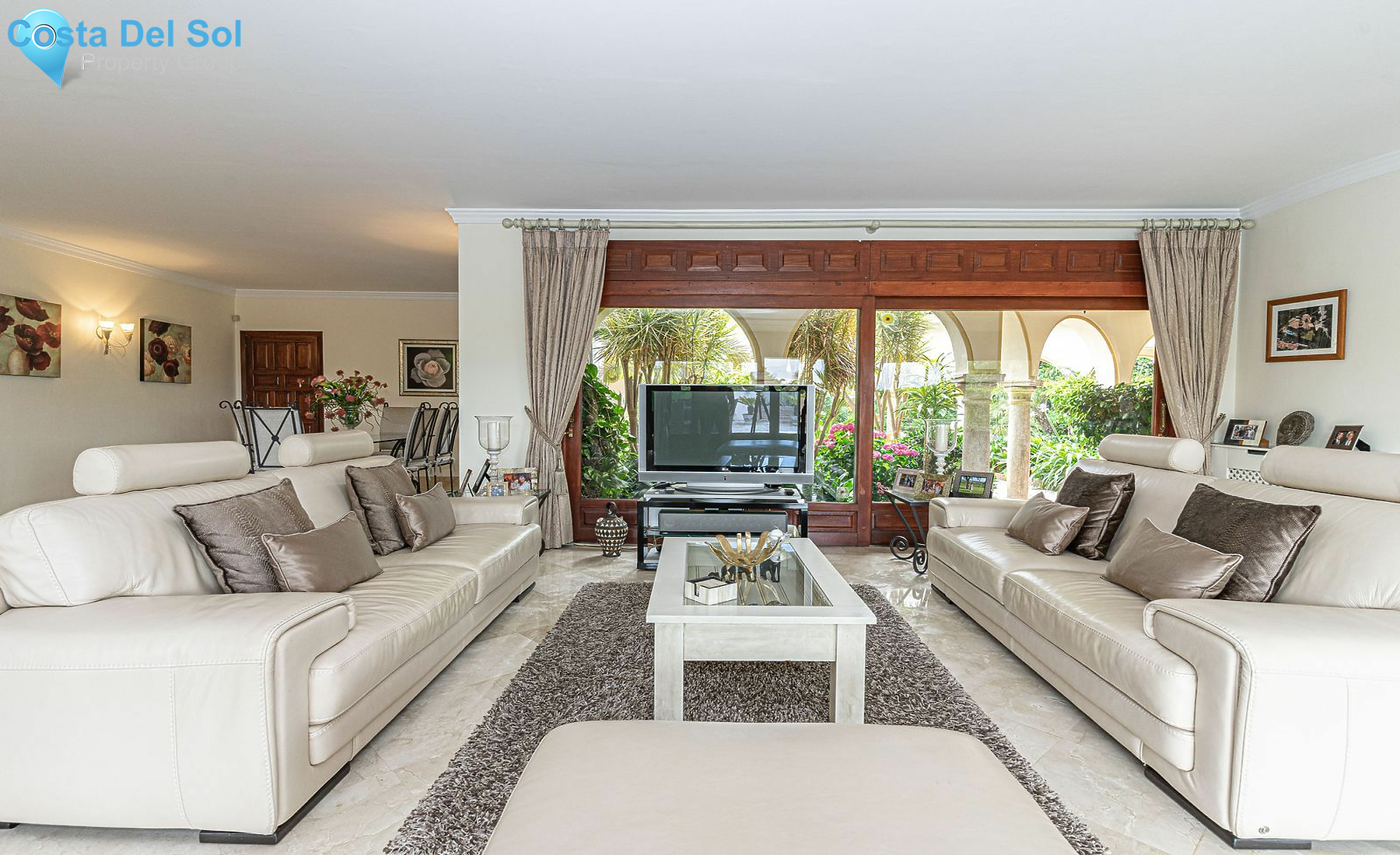 Detached Villa in El Paraiso-1131079