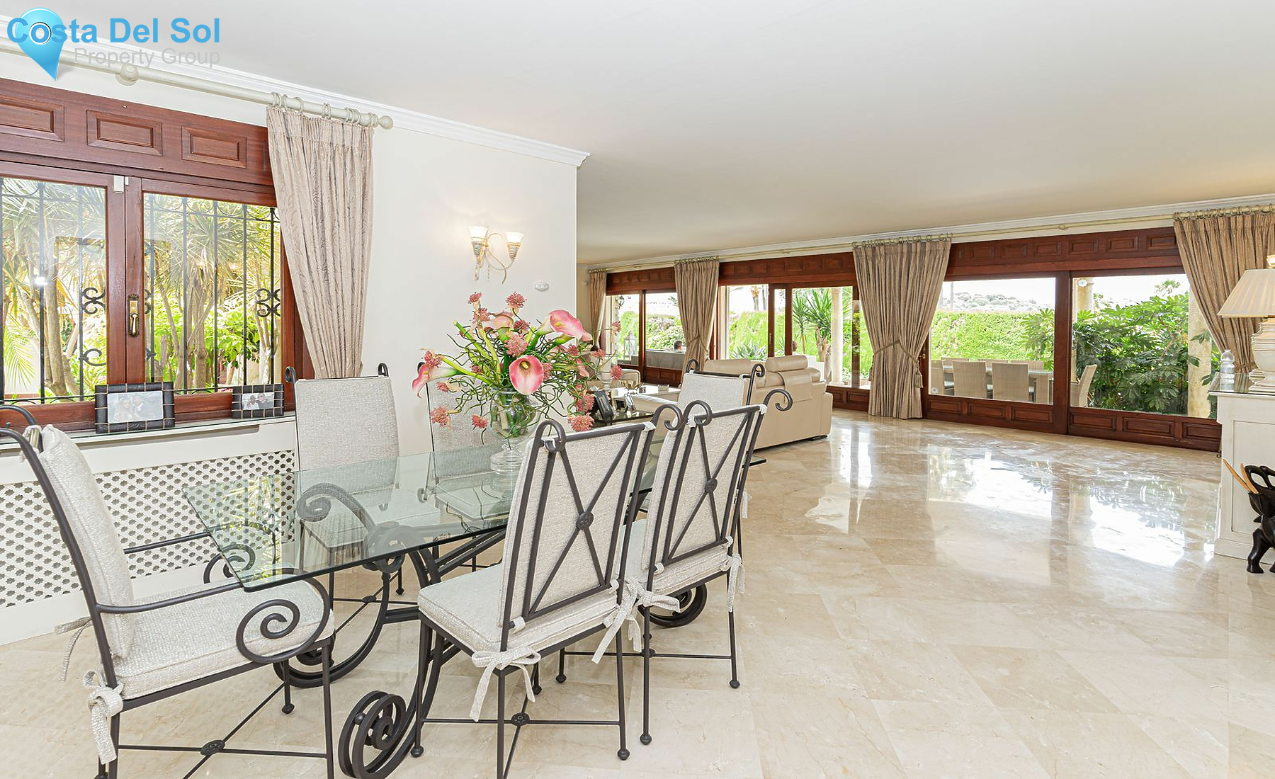 Detached Villa in El Paraiso-1131082