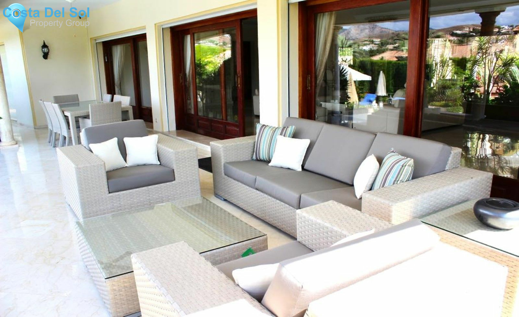 Detached Villa in El Paraiso-1131083