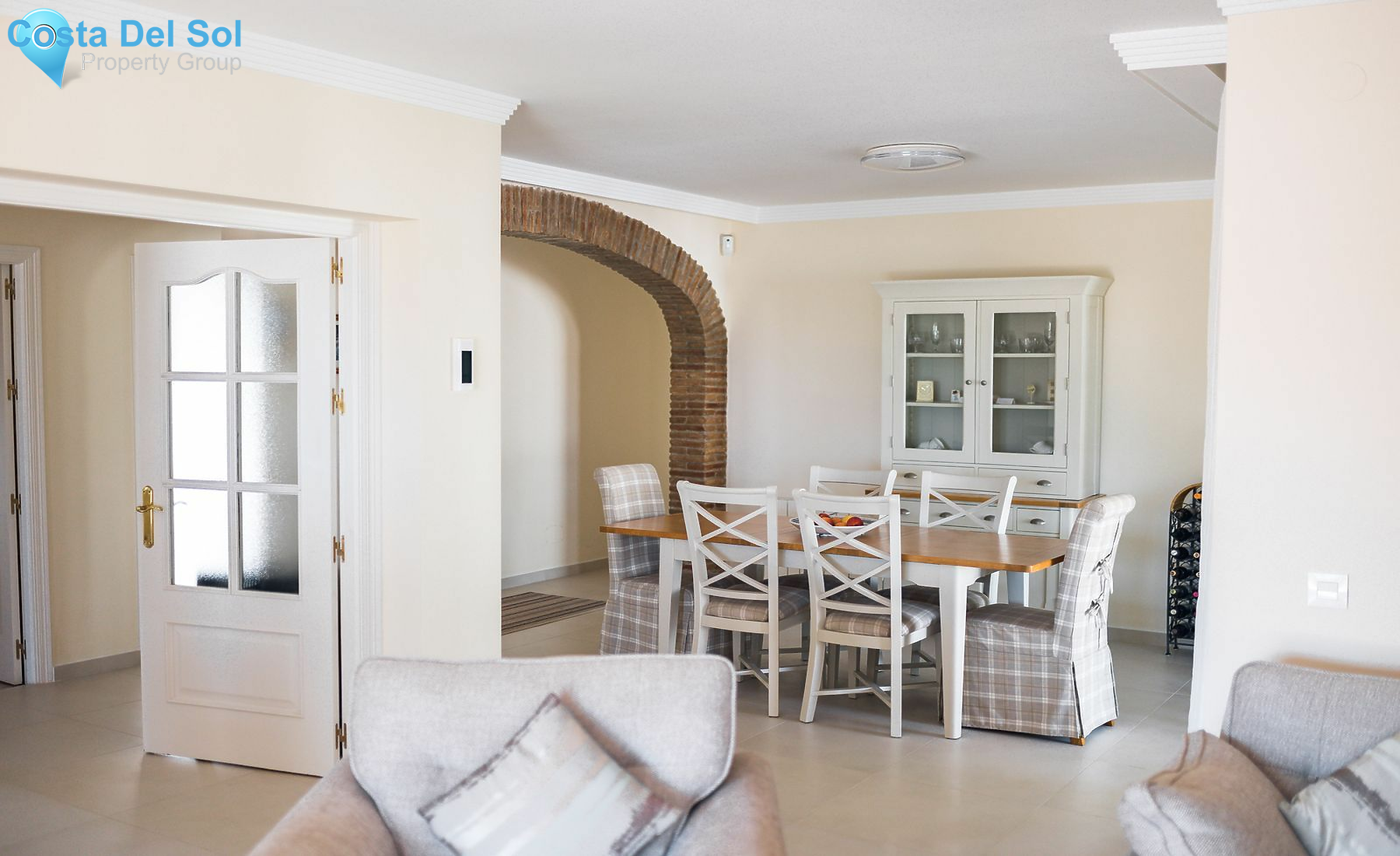 Detached Villa in El Paraiso-1147075