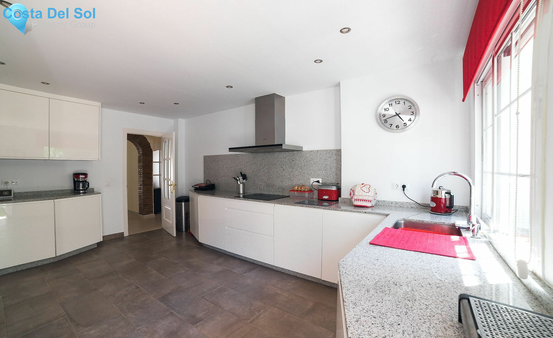 Detached Villa in El Paraiso-1147065