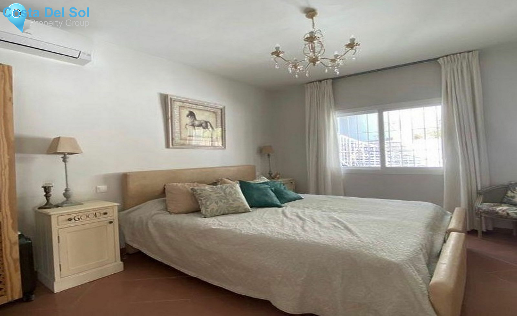 Detached Villa in El Paraiso-1152847