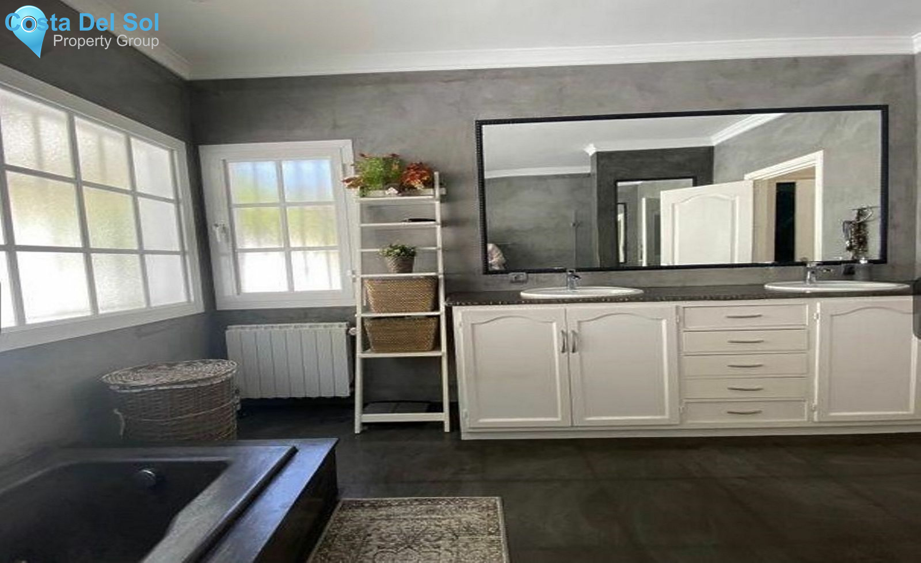 Detached Villa in El Paraiso-1152848