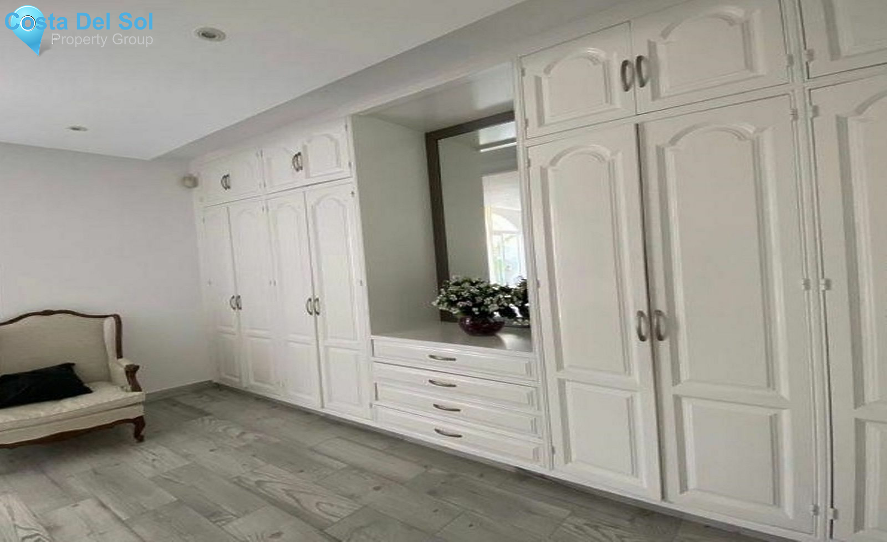 Detached Villa in El Paraiso-1152849