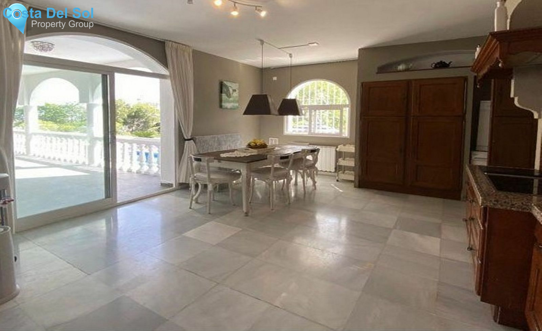 Detached Villa in El Paraiso-1152835