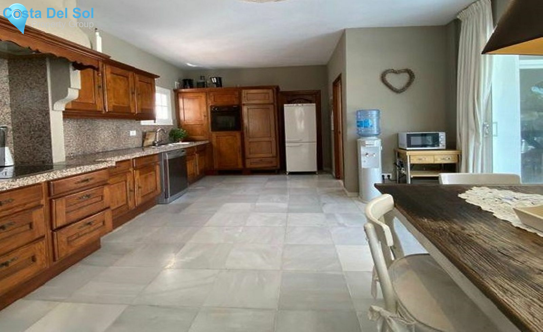 Detached Villa in El Paraiso-1152836