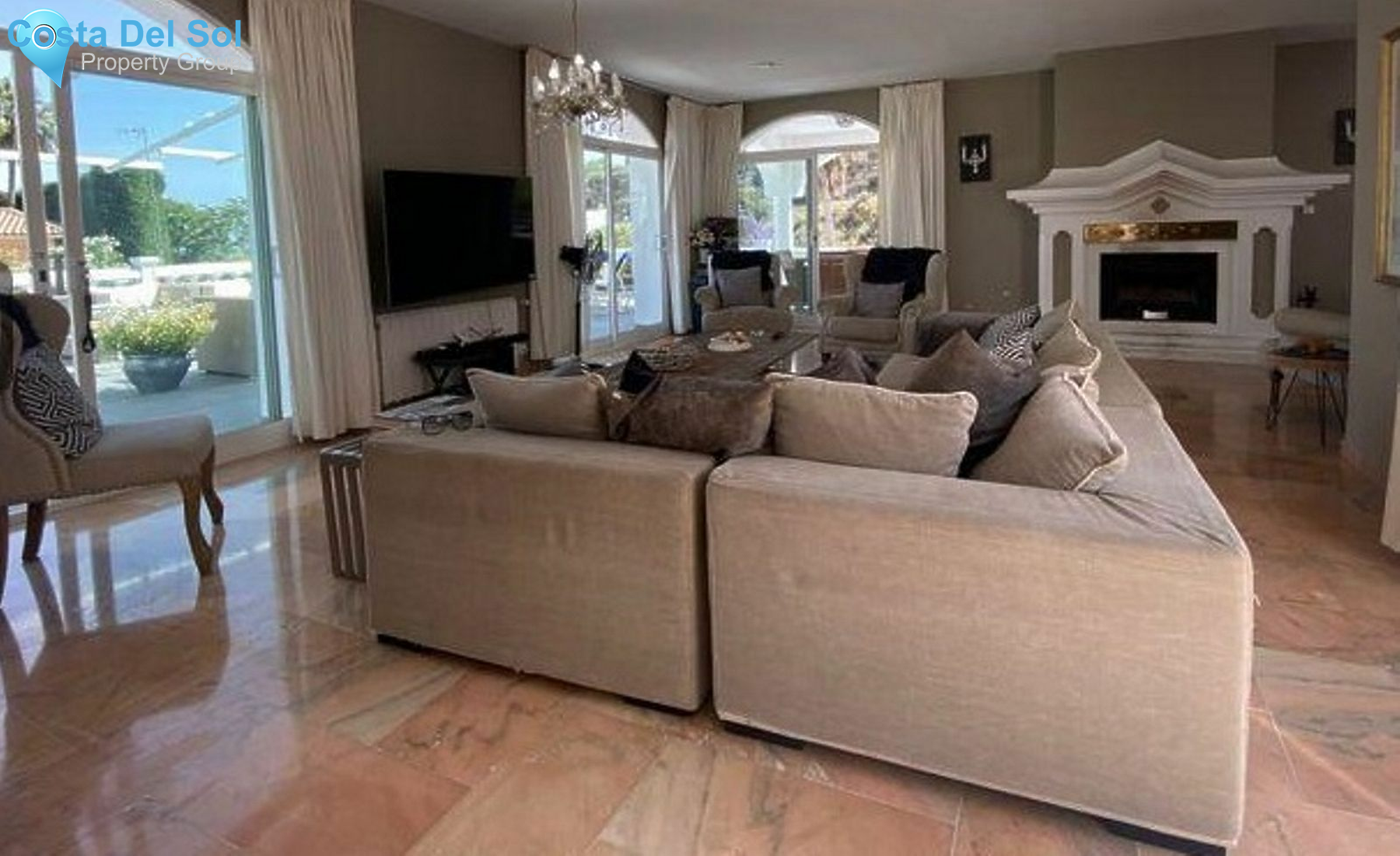 Detached Villa in El Paraiso-1152838