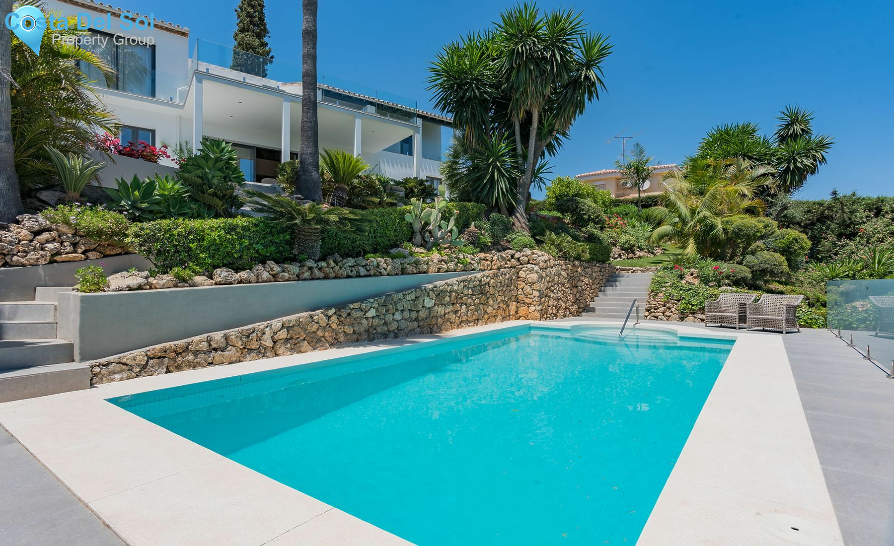 Detached Villa in El Paraiso