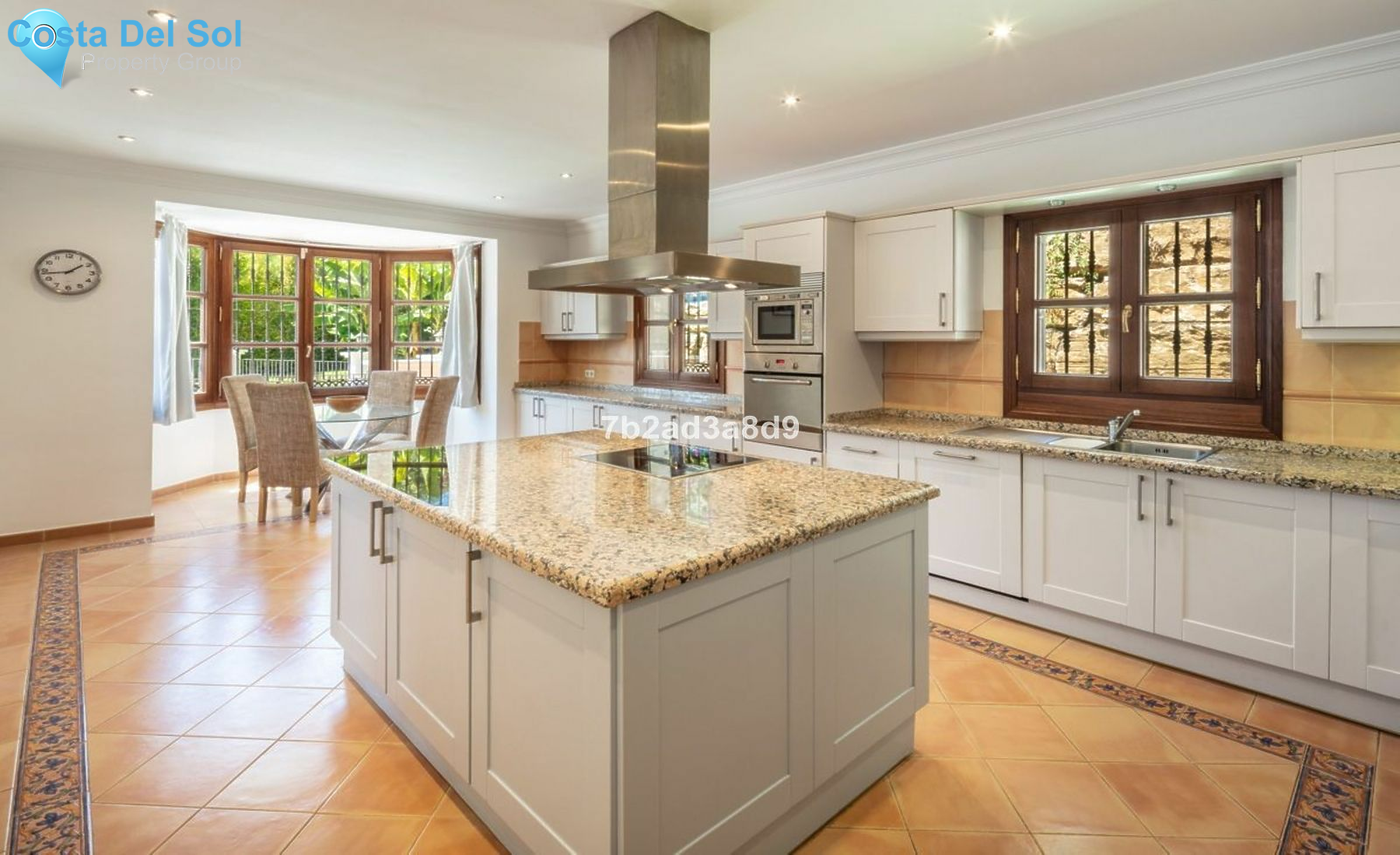 Detached Villa in El Paraiso-1498283