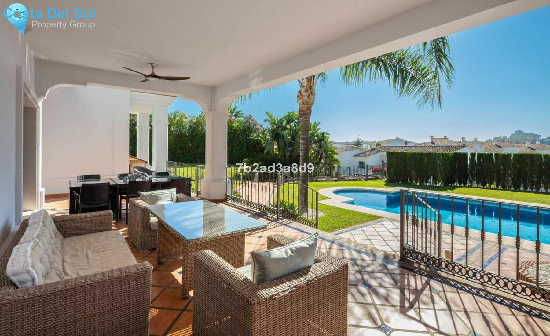 Detached Villa in El Paraiso-1498284