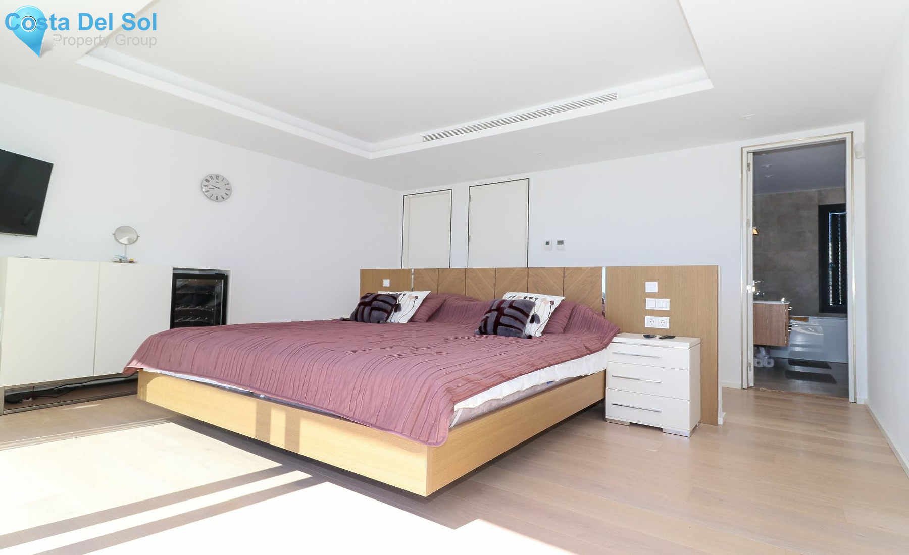 Detached Villa in El Paraiso-1550394