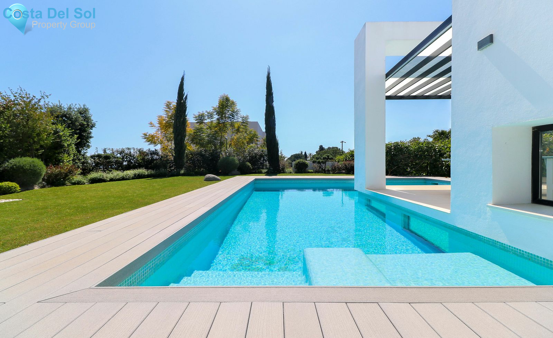 Detached Villa in El Paraiso-1550384