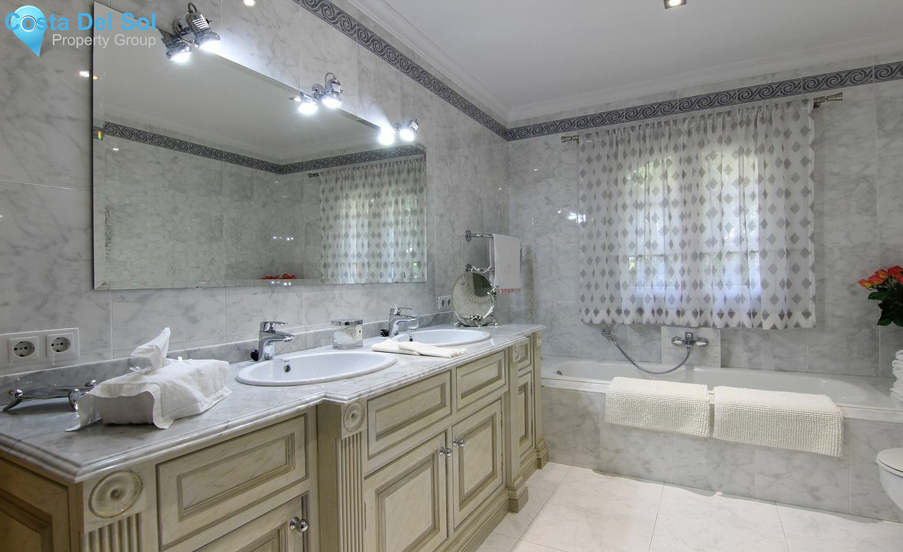 Detached Villa in El Paraiso-1554230