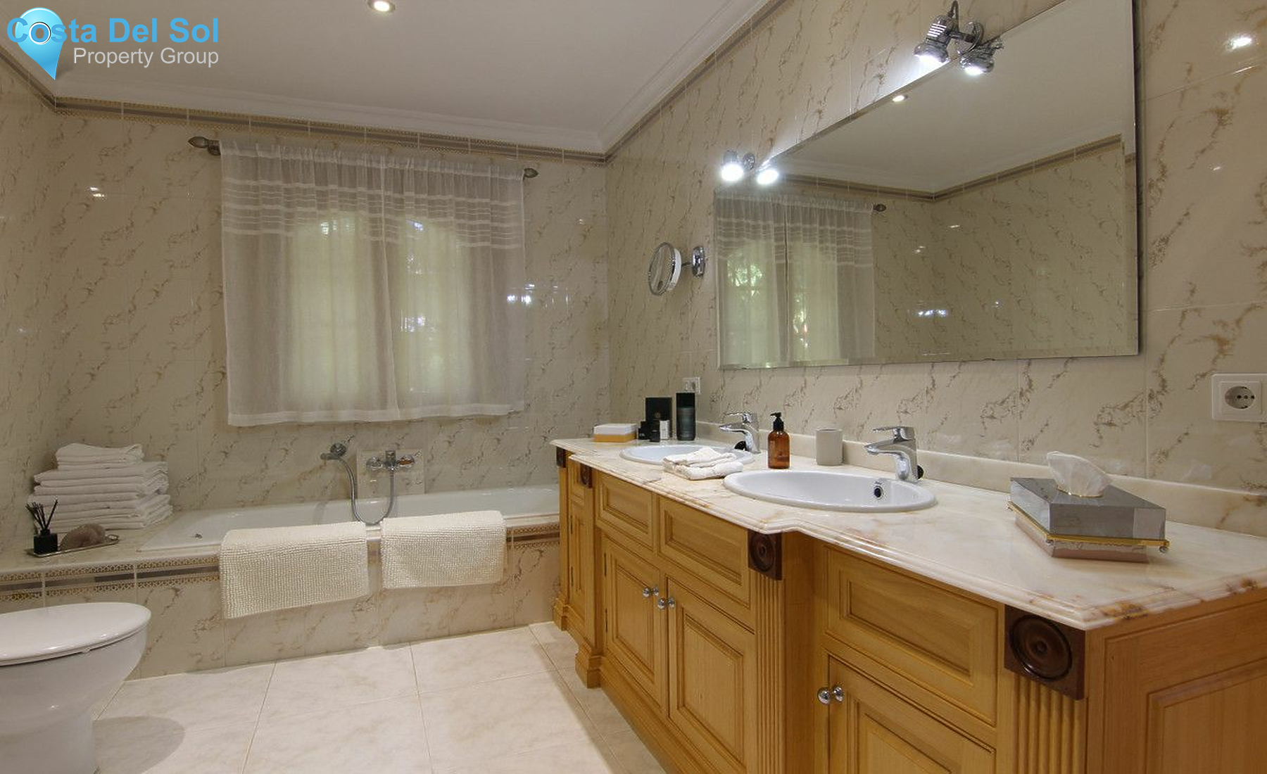 Detached Villa in El Paraiso-1554233