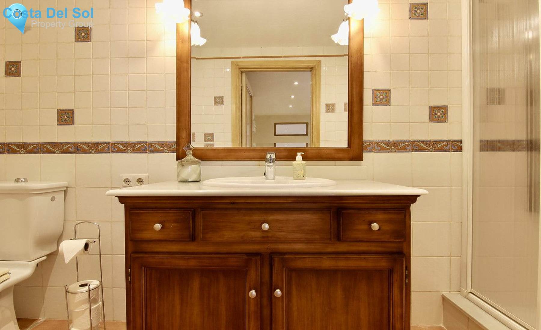 Detached Villa in El Paraiso-1554238