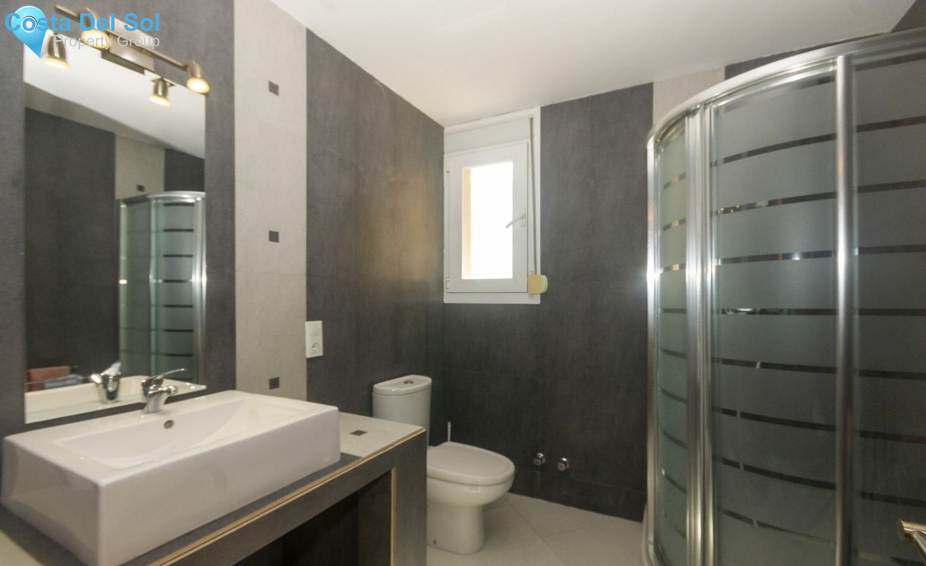 Detached Villa in El Pinillo-1200661