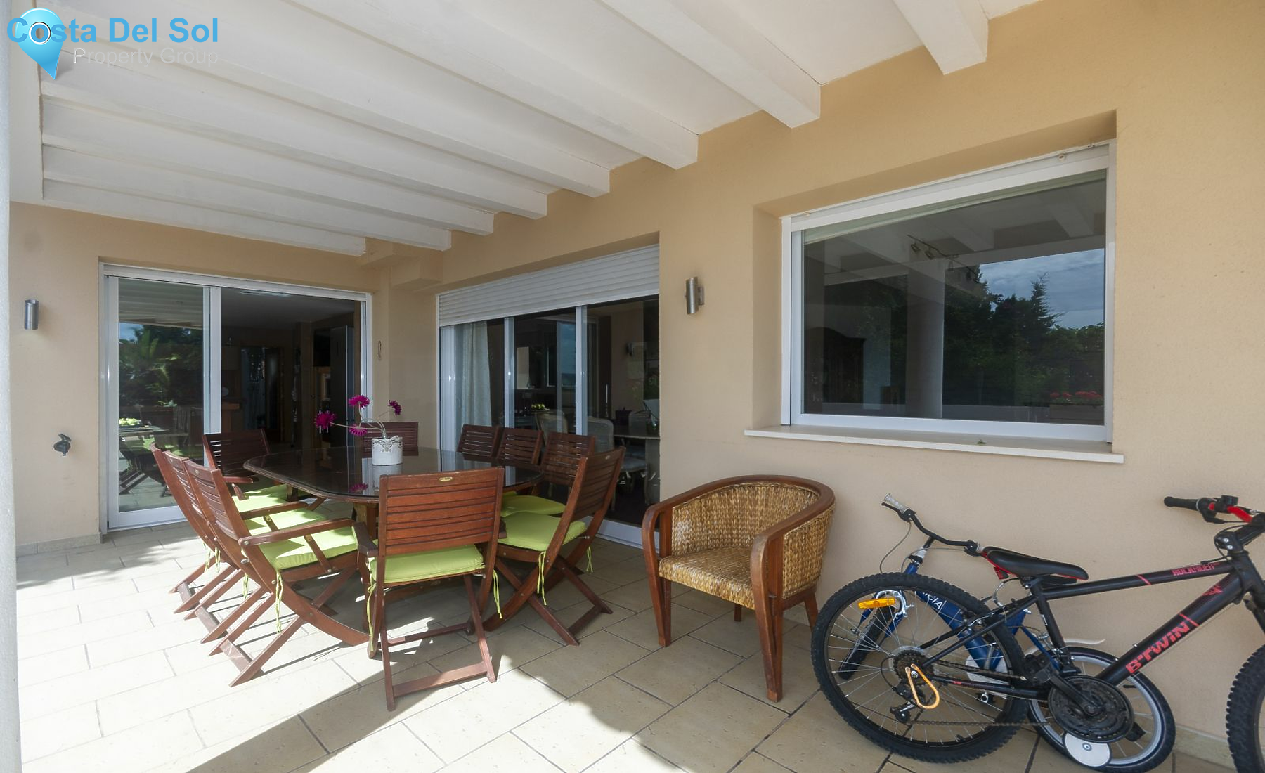 Detached Villa in El Pinillo-1200654