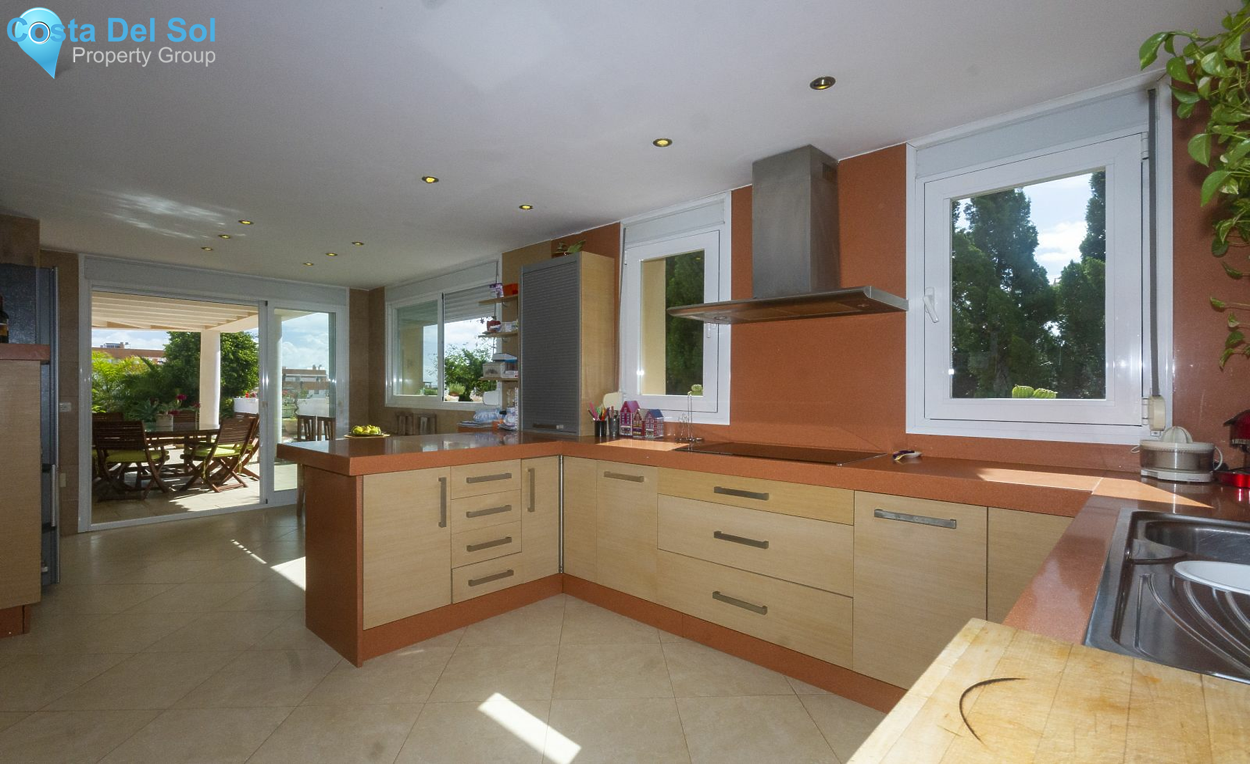 Detached Villa in El Pinillo-1200655