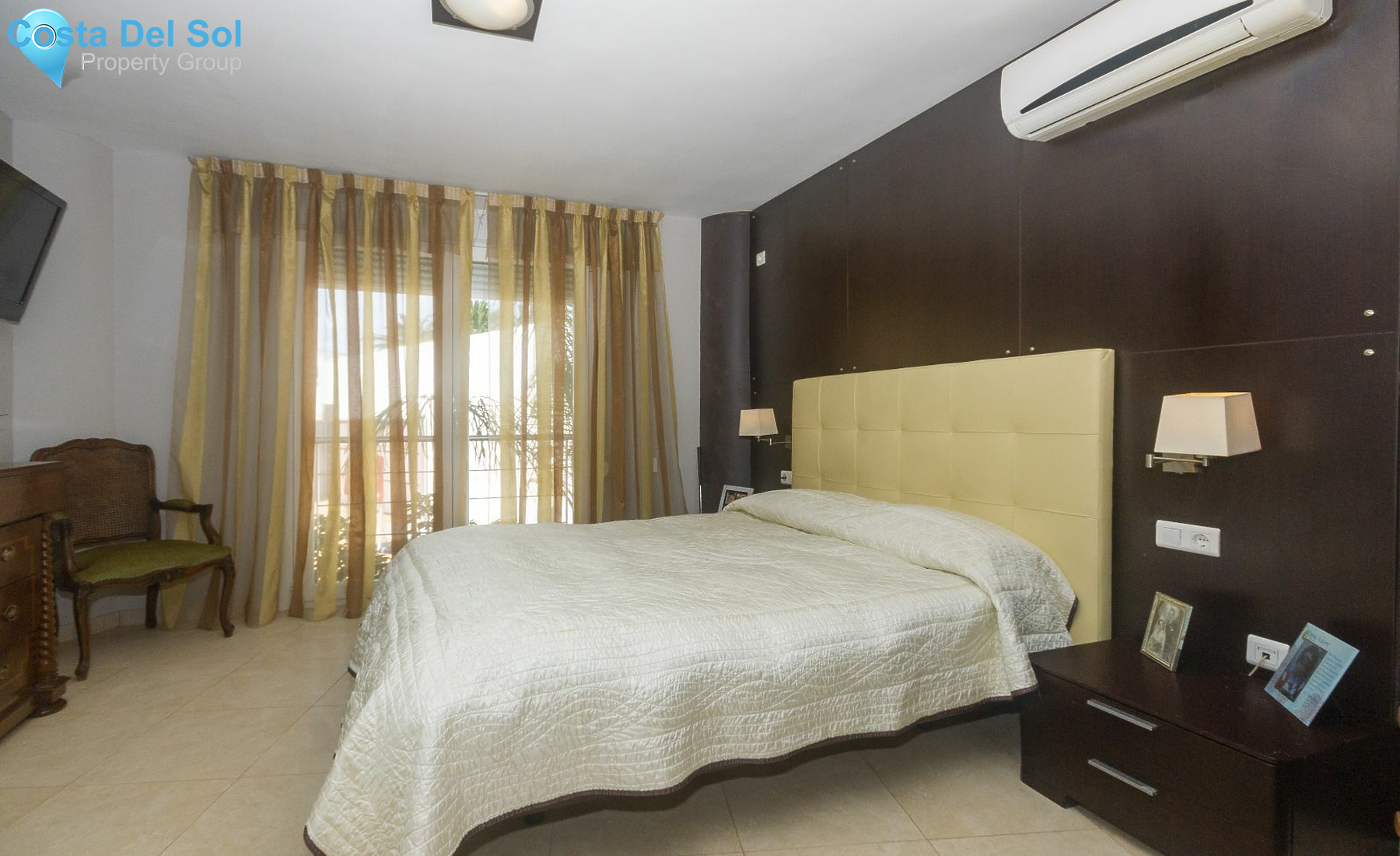 Detached Villa in El Pinillo-1200656