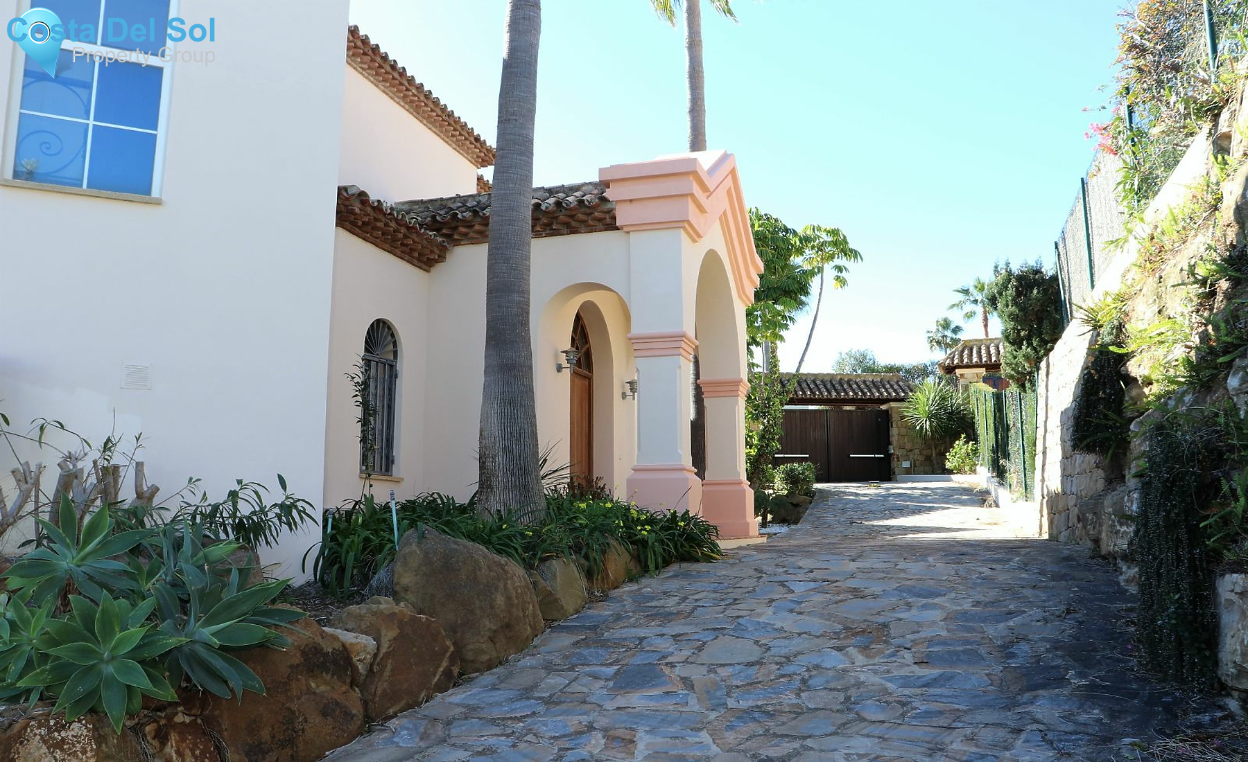 Detached Villa in Elviria-1130582