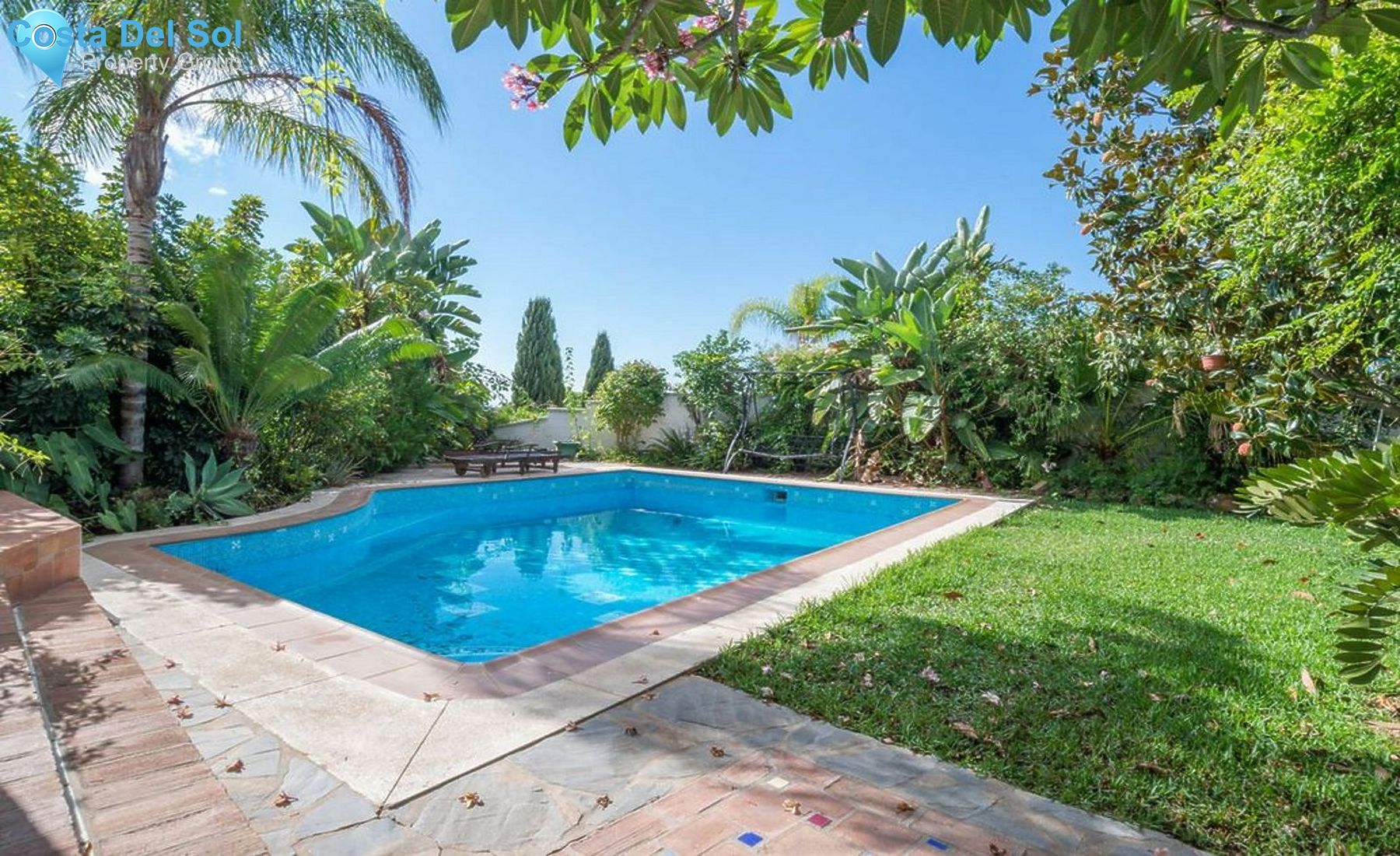 Detached Villa in Elviria-1142864