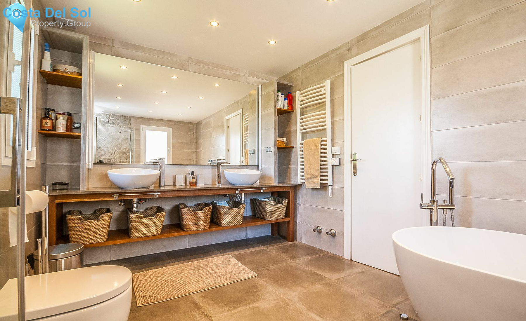 Detached Villa in Elviria-1183424