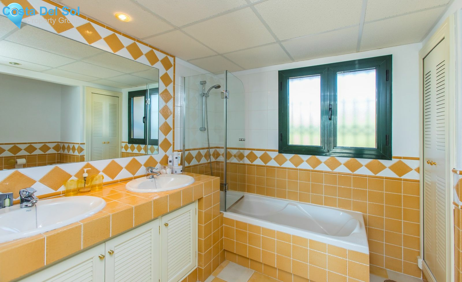 Detached Villa in Elviria-1210959