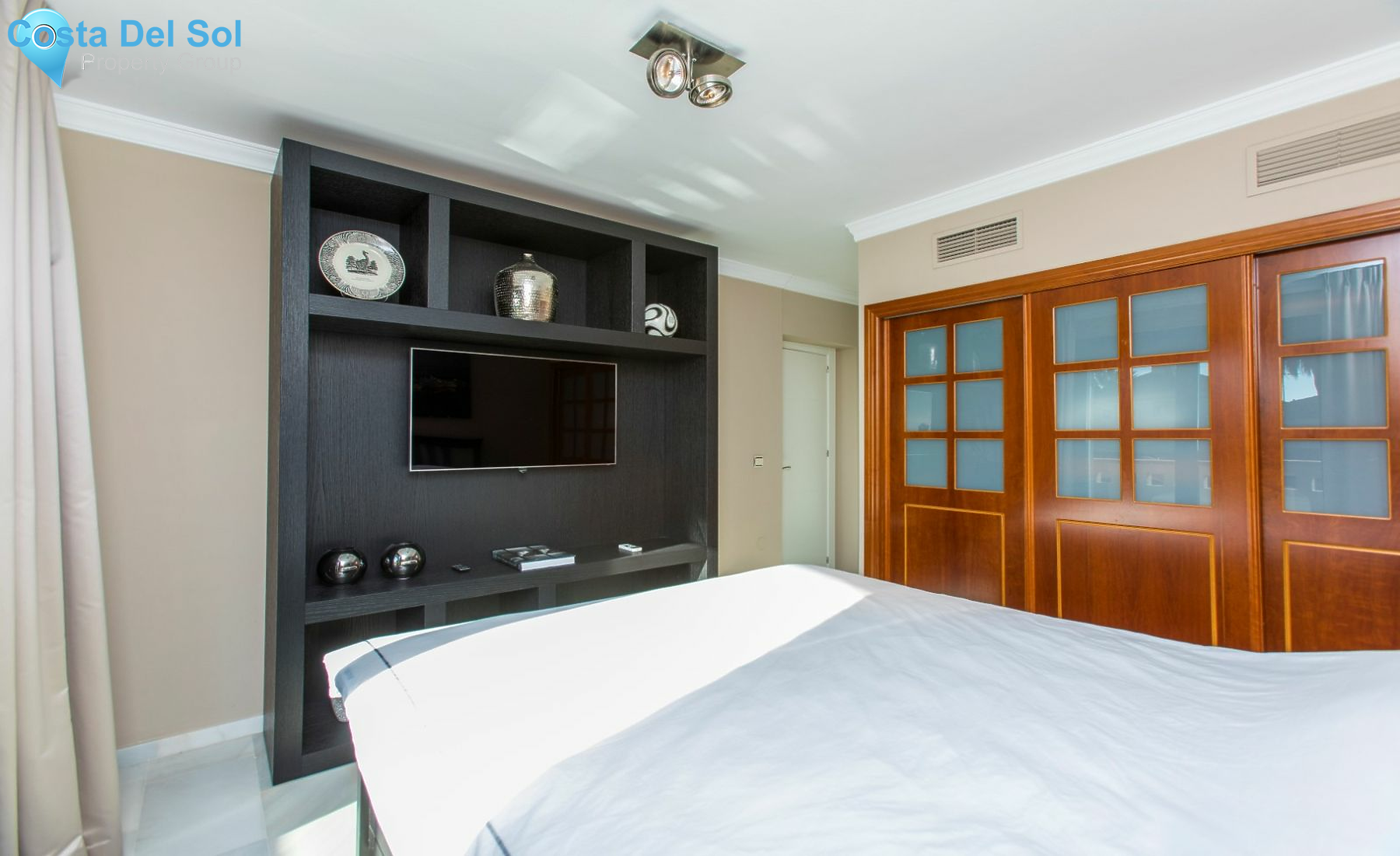 Detached Villa in Elviria-1210962