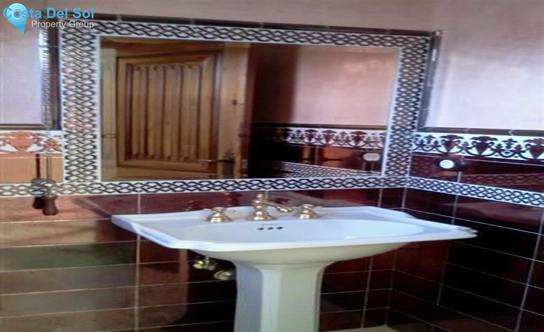 Detached Villa in Elviria-1398696